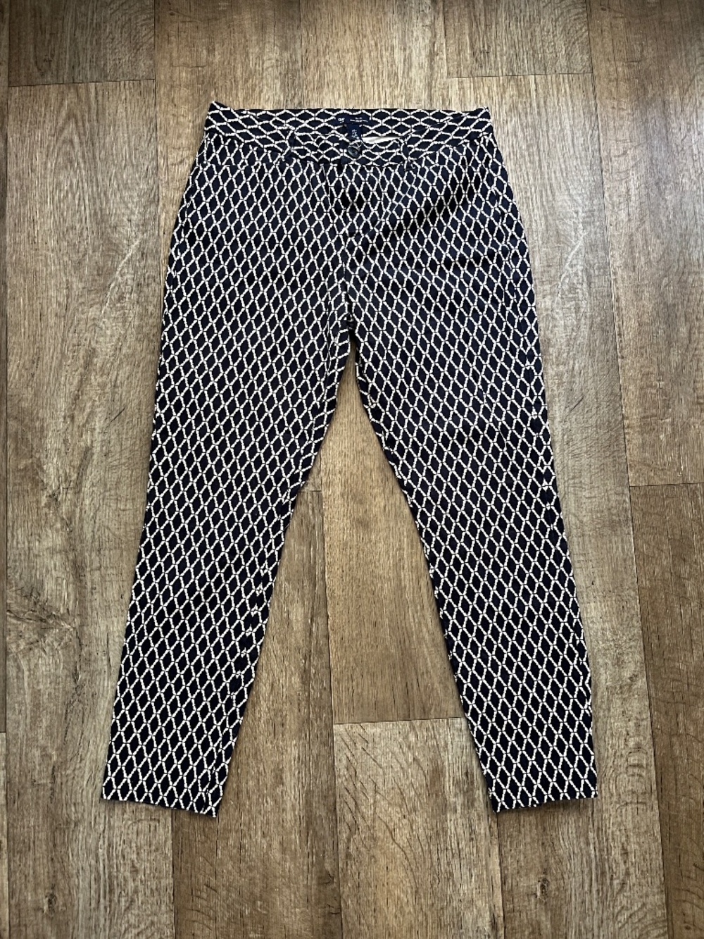 GAP Black & White Patterned Skinny Pants – Size 4